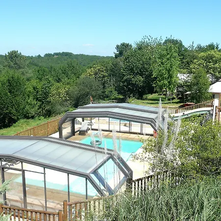 Les Charmes אתר קמפינג