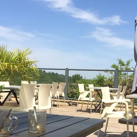 אתר קמפינג Les Charmes 3*