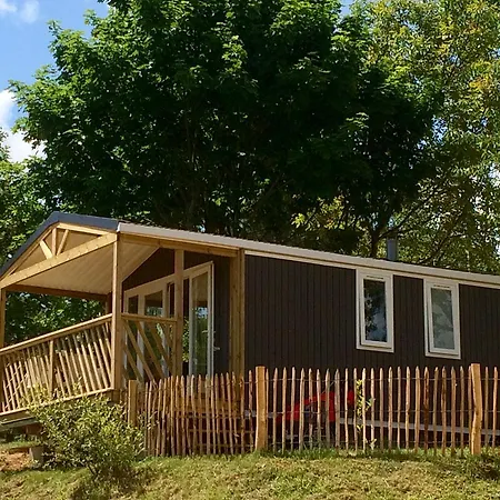 אתר קמפינג Les Charmes 3*